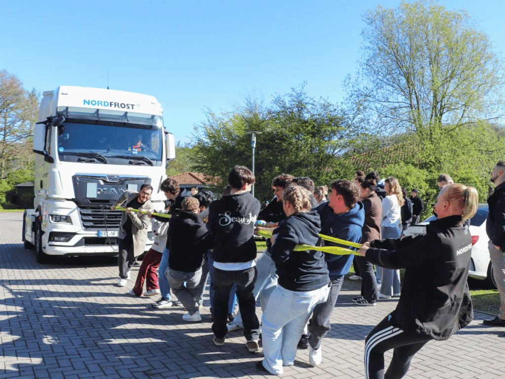 NORDFROST-Ausbildungsauftaktveranstaltung Truck Pulling